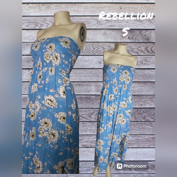 Rebellion Dresses & Skirts - Rebellion Size S BLUE floral side slits dress